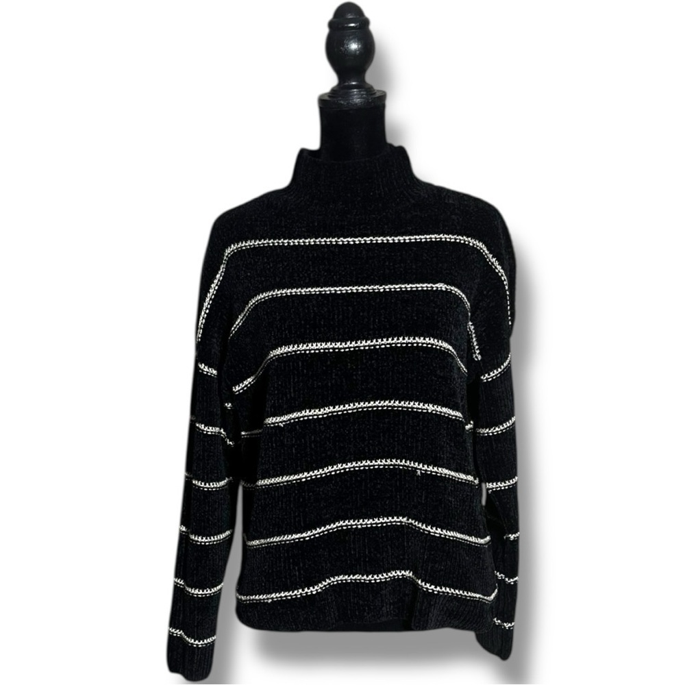 Rachel Zoe Black and Gold Striped Lightweight Comfy Knit Turtleneck Sweater